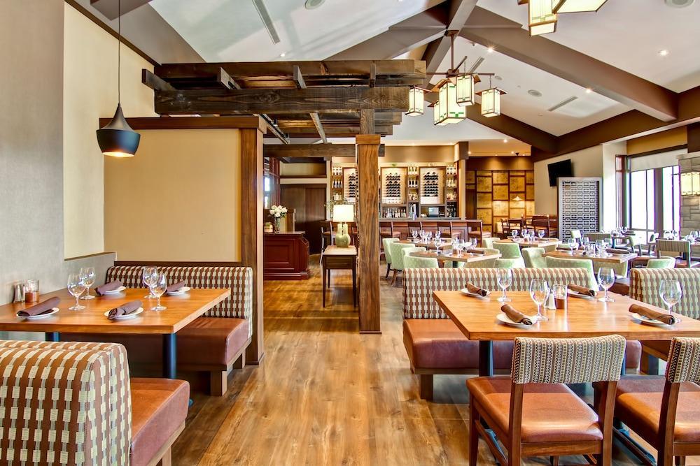 Doubletree Fallsview & By Hilton - Resort Niagara Falls