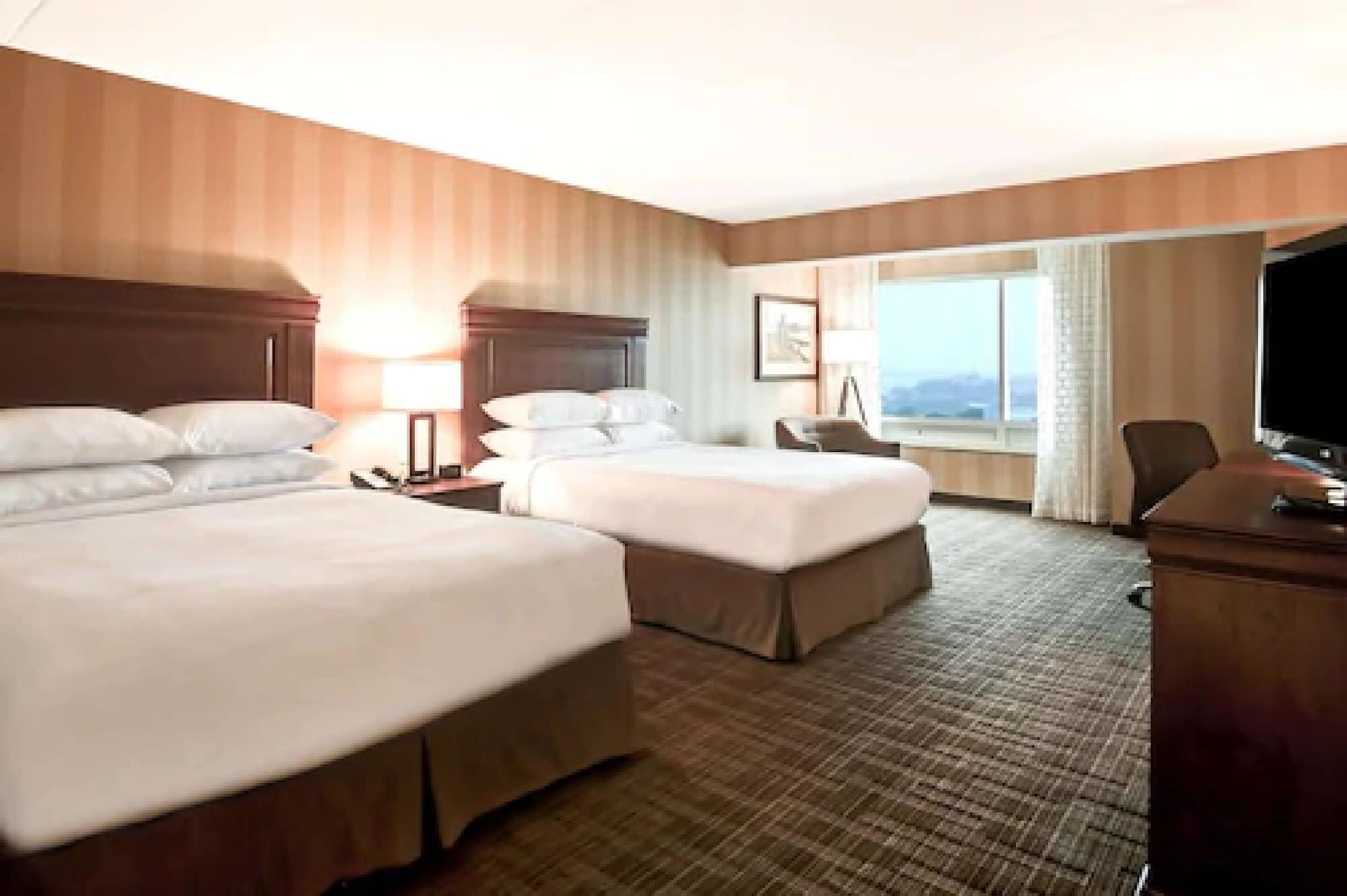 Doubletree Fallsview & By Hilton - 4* Niagara Falls