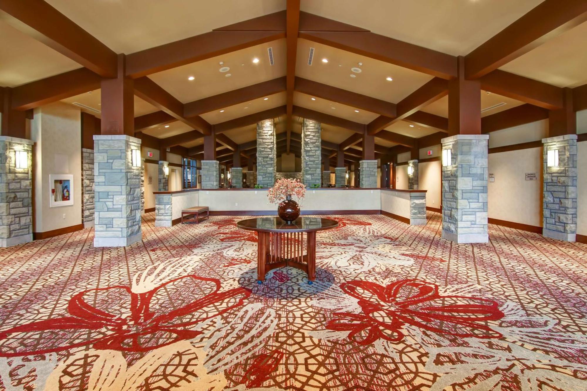 Doubletree Fallsview & By Hilton - 4*