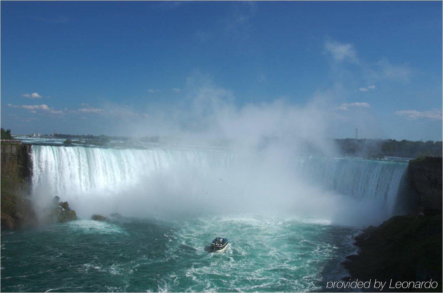 Doubletree Fallsview & By Hilton - 4*