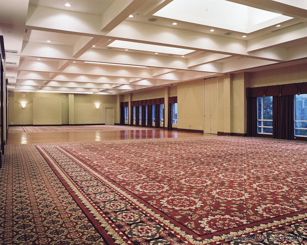 Doubletree Fallsview & By Hilton - 4* Niagara Falls
