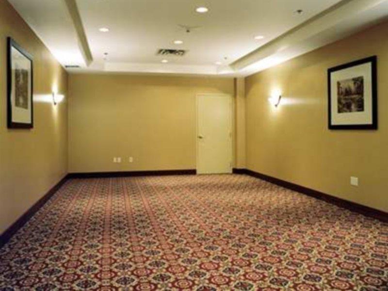 Doubletree Fallsview & By Hilton - Niagara Falls