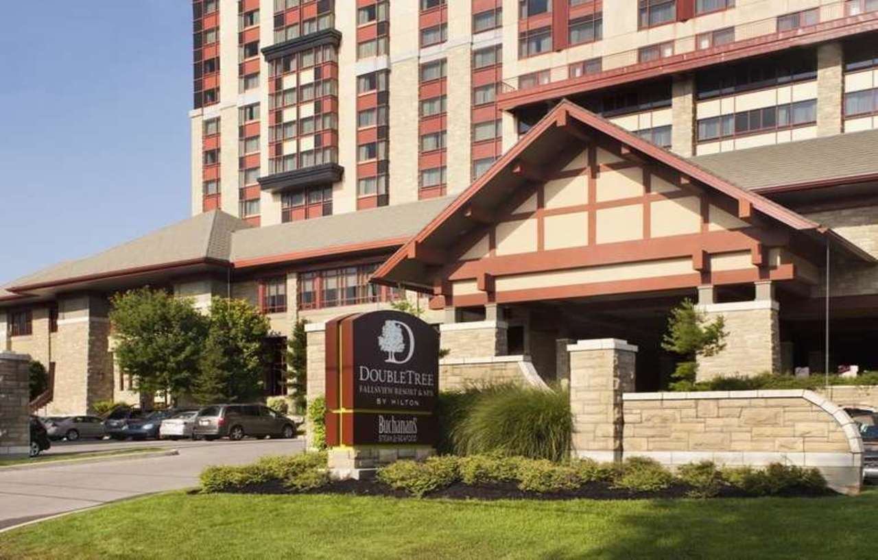 Doubletree Fallsview & By Hilton - Resort Niagara Falls