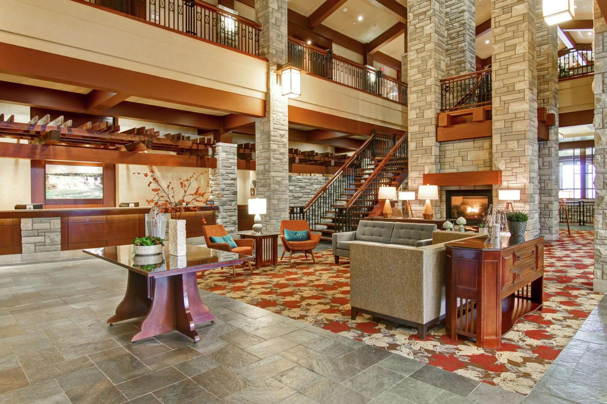 Doubletree Fallsview & By Hilton - Resort 4*