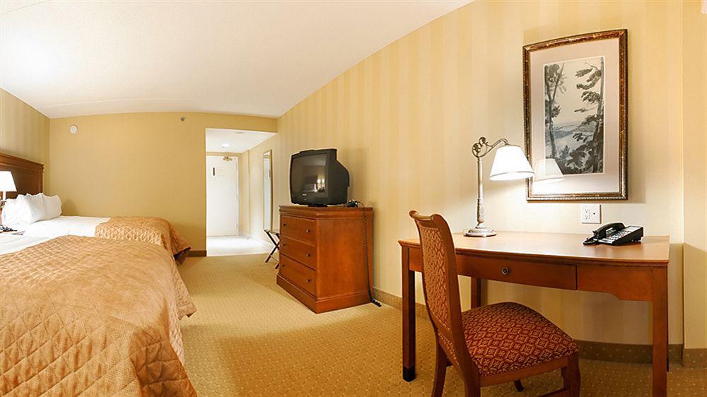 Doubletree Fallsview & By Hilton - 4* Niagara Falls